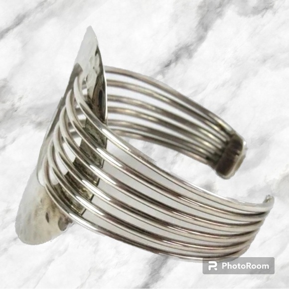 Hammered Circle Modernist Wide Cuff
Bracelet Sterling Silver .925 - Picture 2 of 6
